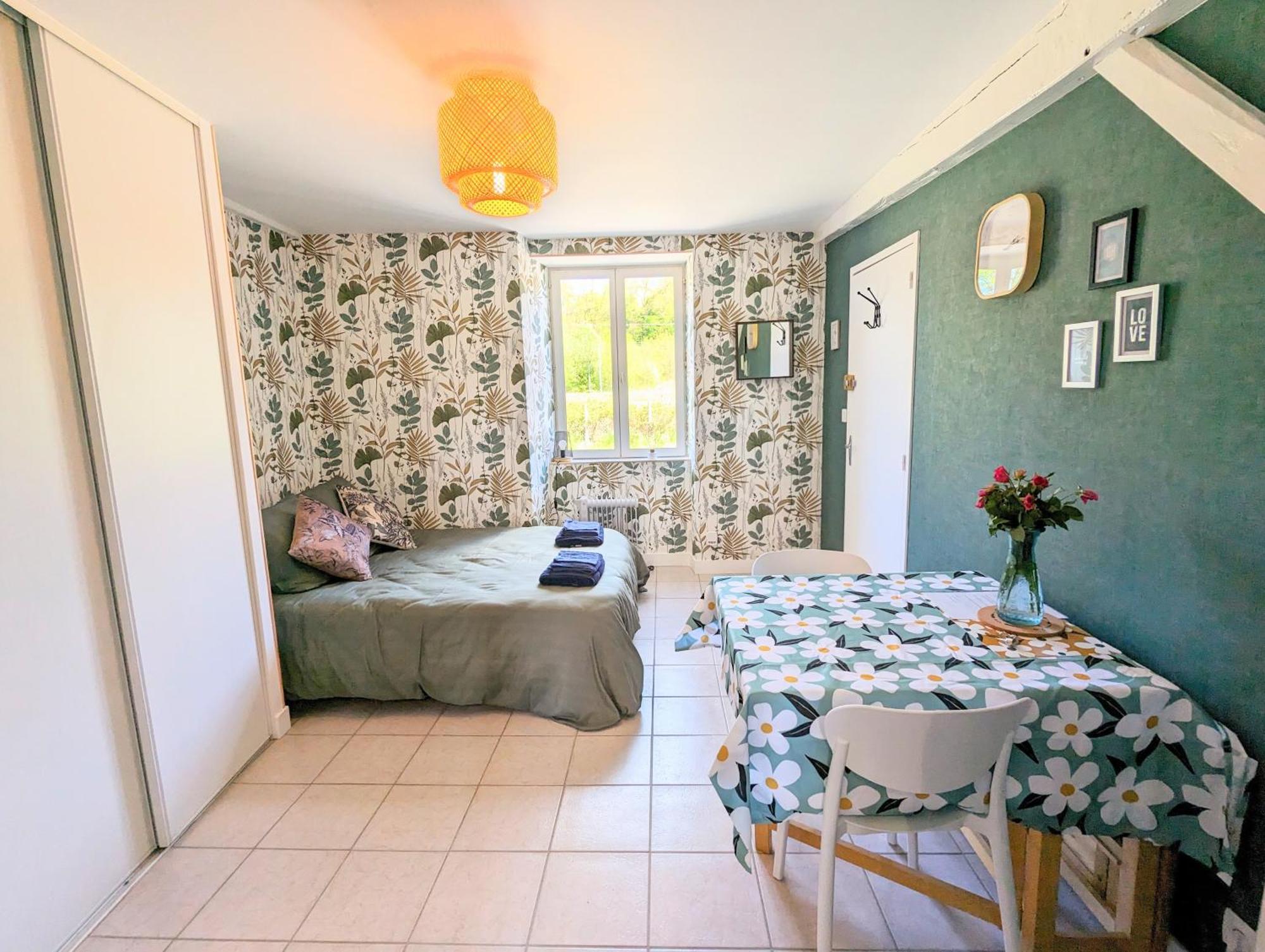 Studio Silhem Saint-Germain-les-Belles Екстер'єр фото